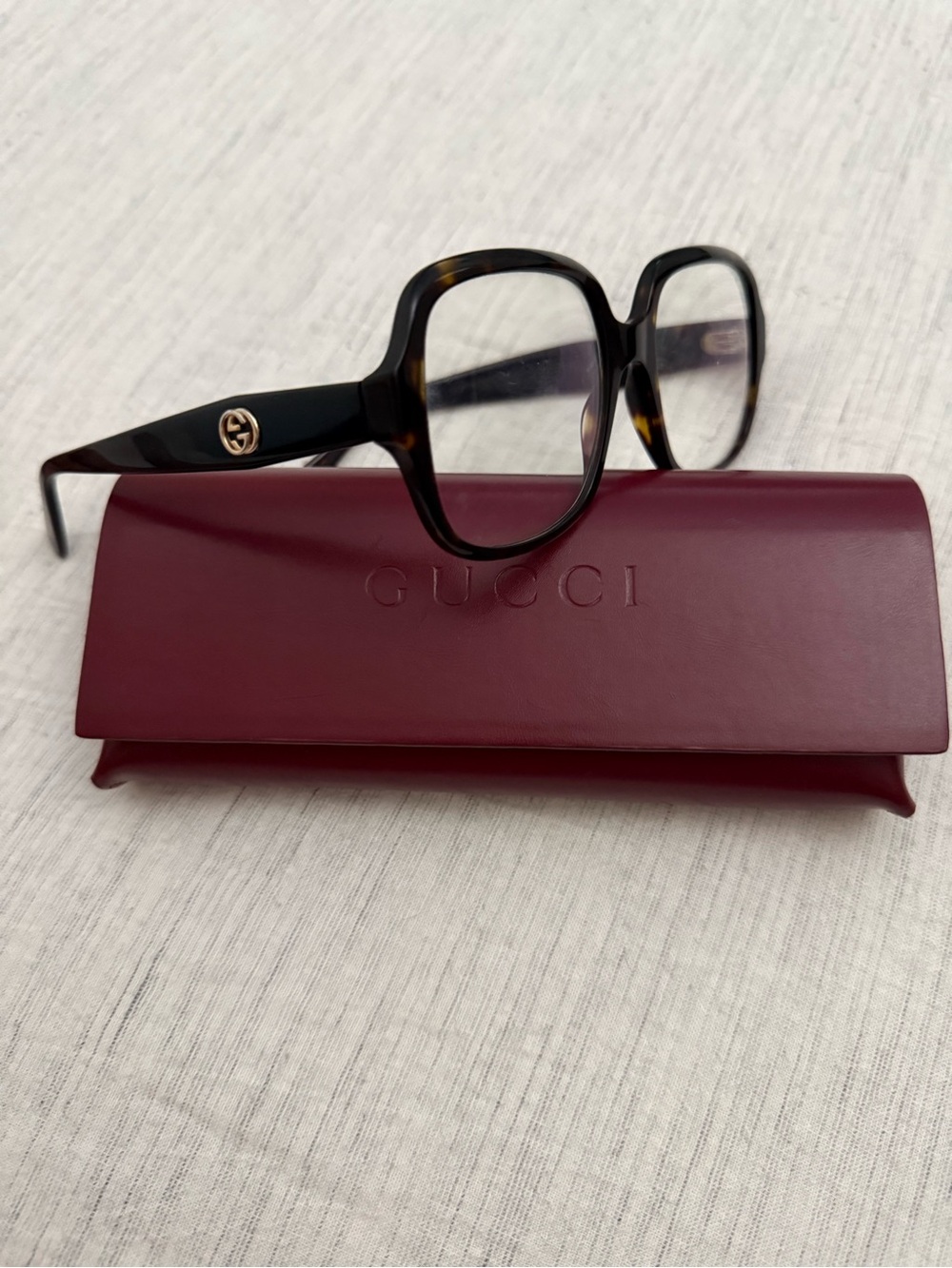 Gucci Women's Tortoiseshell Square Glasses with Gold Logo FRAME